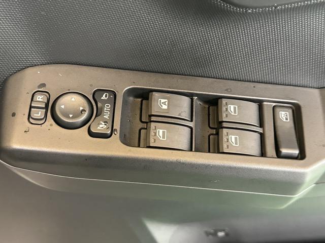 タフト G ダーククロムベンチャー 特別仕様車 9インチスマホ連携ディスプレイオーディオ スマートアシスト LEDヘッドランプ スカイフィールトップ 運転席・助手席シートヒーター 電動パーキングブレーキ バックモニター 届出済未使用車(16枚目)