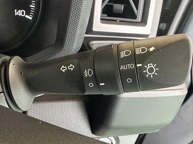 タフト G ダーククロムベンチャー 特別仕様車 9インチスマホ連携ディスプレイオーディオ スマートアシスト LEDヘッドランプ スカイフィールトップ 運転席・助手席シートヒーター 電動パーキングブレーキ バックモニター 届出済未使用車(22枚目)