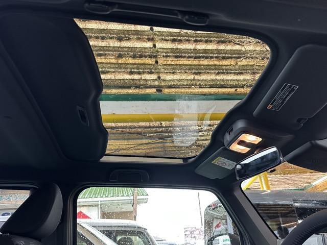 タフト G ダーククロムベンチャー 特別仕様車 9インチスマホ連携ディスプレイオーディオ スマートアシスト LEDヘッドランプ スカイフィールトップ 運転席・助手席シートヒーター 電動パーキングブレーキ バックモニター 届出済未使用車(27枚目)