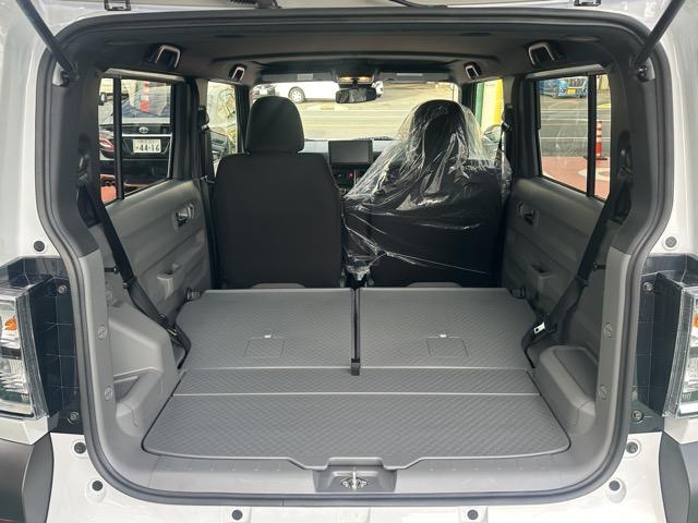 タフト Gターボ クロムベンチャー 特別仕様車 9インチスマホ連携ディスプレイオーディオ スマートアシスト LEDヘッドランプ スカイフィールトップ 運転席・助手席シートヒーター 電動パーキングブレーキ バックモニター 届出済未使用車(12枚目)