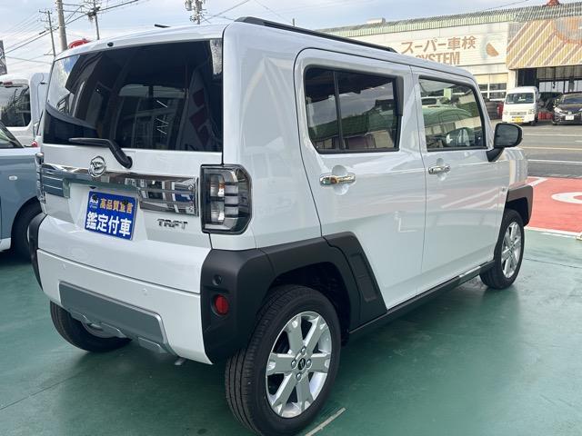 タフト Gターボ クロムベンチャー 特別仕様車 9インチスマホ連携ディスプレイオーディオ スマートアシスト LEDヘッドランプ スカイフィールトップ 運転席・助手席シートヒーター 電動パーキングブレーキ バックモニター 届出済未使用車(13枚目)