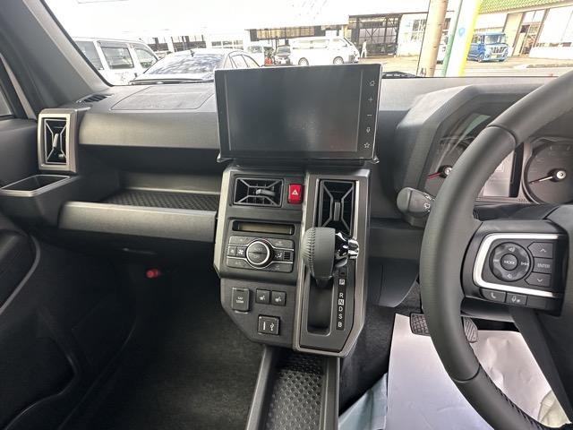 タフト Gターボ クロムベンチャー 特別仕様車 9インチスマホ連携ディスプレイオーディオ スマートアシスト LEDヘッドランプ スカイフィールトップ 運転席・助手席シートヒーター 電動パーキングブレーキ バックモニター 届出済未使用車(17枚目)