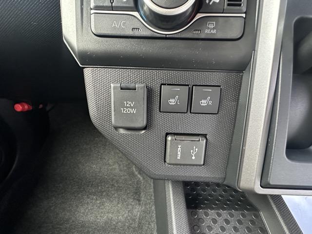 タフト Gターボ クロムベンチャー 特別仕様車 9インチスマホ連携ディスプレイオーディオ スマートアシスト LEDヘッドランプ スカイフィールトップ 運転席・助手席シートヒーター 電動パーキングブレーキ バックモニター 届出済未使用車(19枚目)