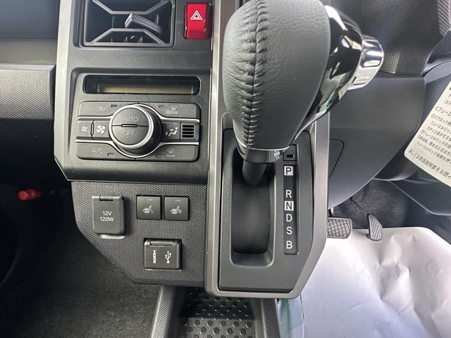 タフト Gターボ クロムベンチャー 特別仕様車 9インチスマホ連携ディスプレイオーディオ スマートアシスト LEDヘッドランプ スカイフィールトップ 運転席・助手席シートヒーター 電動パーキングブレーキ バックモニター 届出済未使用車(20枚目)