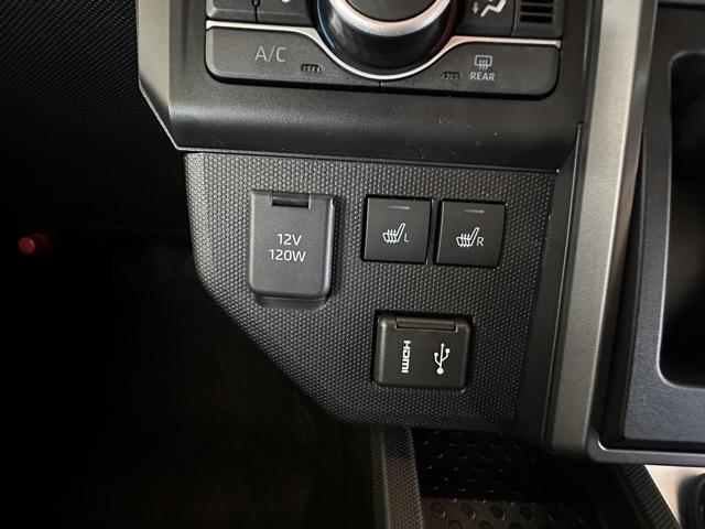 タフト G ダーククロムベンチャー 特別仕様車 9インチスマホ連携ディスプレイオーディオ スマートアシスト LEDヘッドランプ スカイフィールトップ 運転席・助手席シートヒーター 電動パーキングブレーキ バックモニター 届出済未使用車(19枚目)