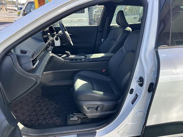 クラウンクロスオーバー Ｇアドバンスド・レザーパッケージ　純正ディスプレイオーディオ　パノラマカメラ　ＥＴＣ　シートヒーター＆ベンチレーション　パワーシート　パワーバックドア　スマートキー　ＬＥＤヘッドライト　オートエアコン　革巻ハンドル　ＡＣ１００Ｖ電源（6枚目）