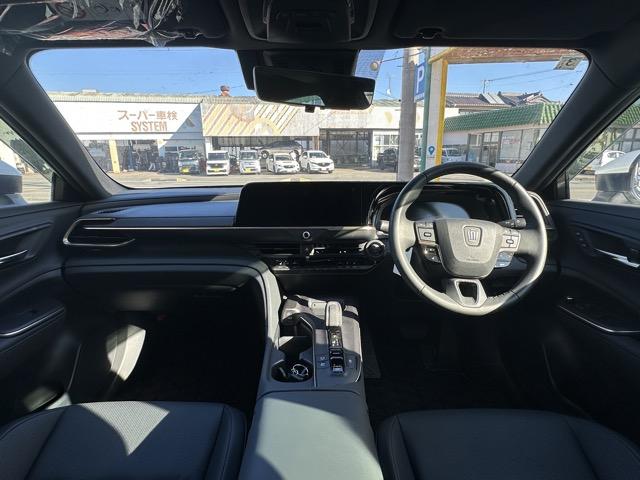 クラウンクロスオーバー Ｇアドバンスド・レザーパッケージ　純正ディスプレイオーディオ　パノラマカメラ　ＥＴＣ　シートヒーター＆ベンチレーション　パワーシート　パワーバックドア　スマートキー　ＬＥＤヘッドライト　オートエアコン　革巻ハンドル　ＡＣ１００Ｖ電源（8枚目）