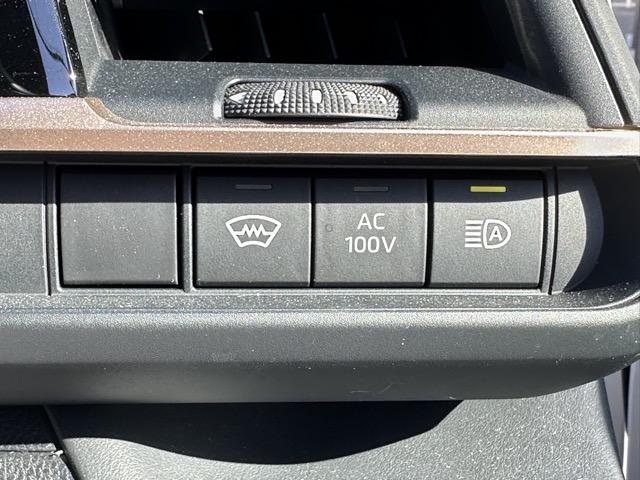 クラウンクロスオーバー Ｇアドバンスド・レザーパッケージ　純正ディスプレイオーディオ　パノラマカメラ　ＥＴＣ　シートヒーター＆ベンチレーション　パワーシート　パワーバックドア　スマートキー　ＬＥＤヘッドライト　オートエアコン　革巻ハンドル　ＡＣ１００Ｖ電源（24枚目）