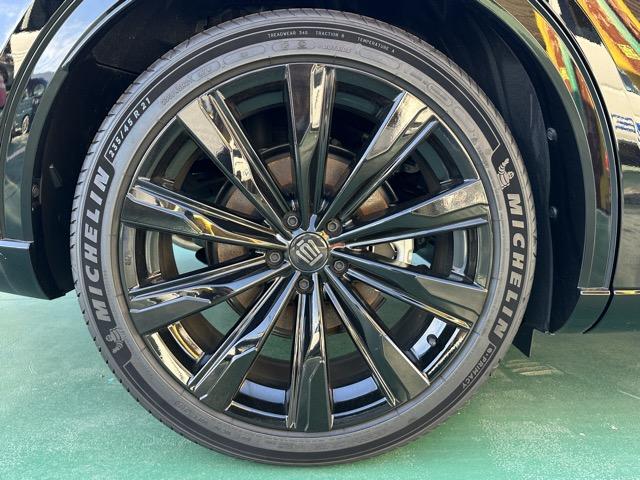 クラウンスポーツ Ｚ　内装色／ブラック　セーフティセンス　ディスプレイオーディオ　ＥＴＣ２．０　パノラミックビューモニター　デジタルインナーミラー　運転席・助手席シートヒーター＆ベンチレーション　ステアリングヒーター（18枚目）