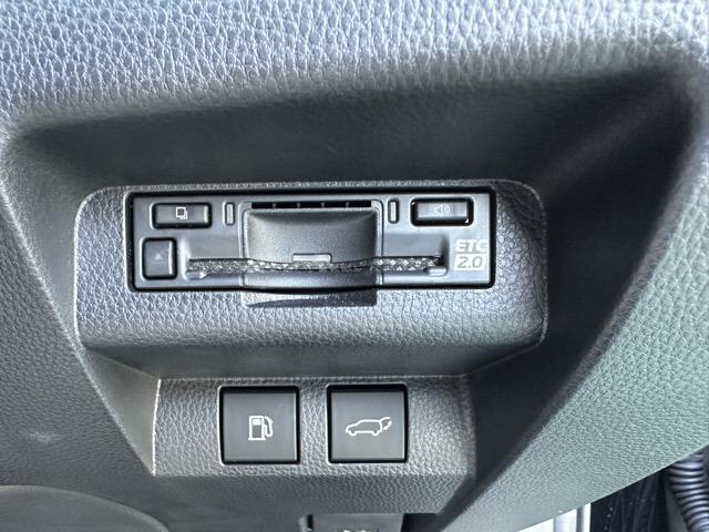 クラウンスポーツ Ｚ　内装色／ブラック　セーフティセンス　ディスプレイオーディオ　ＥＴＣ２．０　パノラミックビューモニター　デジタルインナーミラー　運転席・助手席シートヒーター＆ベンチレーション　ステアリングヒーター（22枚目）