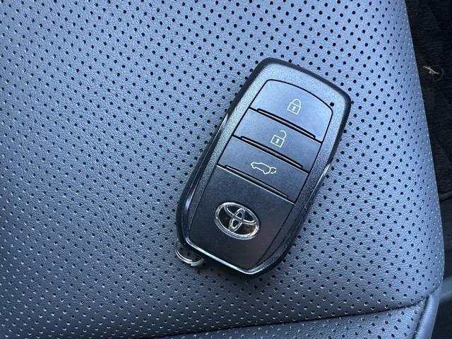 クラウンスポーツ Ｚ　内装色／ブラック　セーフティセンス　ディスプレイオーディオ　ＥＴＣ２．０　パノラミックビューモニター　デジタルインナーミラー　運転席・助手席シートヒーター＆ベンチレーション　ステアリングヒーター（35枚目）