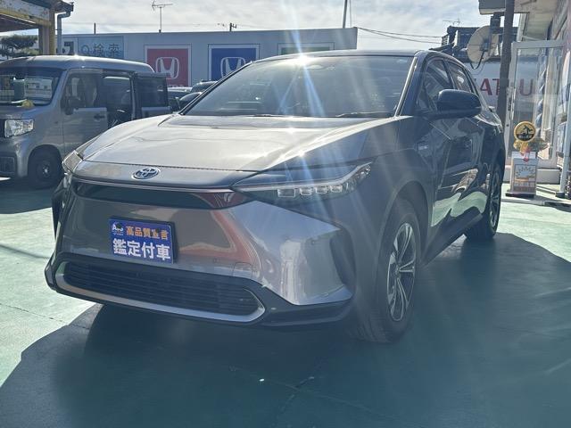 bZ4X Z 純正ナビゲーション パノラマカメラ ETC デジタルインナーミラー JBLスピーカー シートヒーター&ベンチレーション パワーシート パワーバックドア オートクルーズコントロール 革巻きハンドル(4枚目)