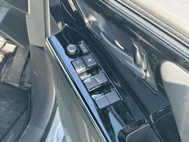 bZ4X Z 純正ナビゲーション パノラマカメラ ETC デジタルインナーミラー JBLスピーカー シートヒーター&ベンチレーション パワーシート パワーバックドア オートクルーズコントロール 革巻きハンドル(17枚目)