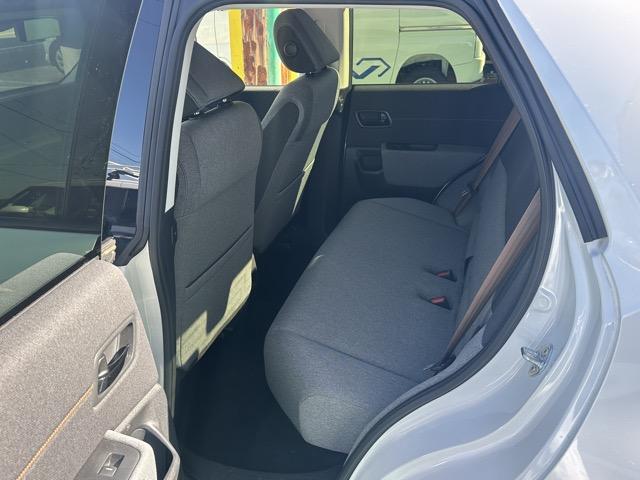 Ｈｏｎｄａ ｅ アドバンス　純正ナビゲーション　マルチビューカメラ　ＥＴＣ　サンルーフ　デジタルインナーミラー　スマートキー　ＬＥＤヘッドライト　フルオートエアコン　シートヒーター＆ハンドルヒーター　ＡＣ１００Ｖ電源（7枚目）