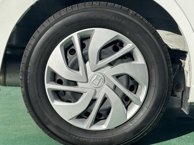 フリード＋ハイブリッド ハイブリッドＢ　社外ナビゲーション（ＡＶＩＣ－ＲＺ１１４）・バックモニター付　ホンダセンシング　アダプティブクルーズコントロール　両側スライドドア　スマートキー　オートエアコン　電動格納式ドアミラー（14枚目）