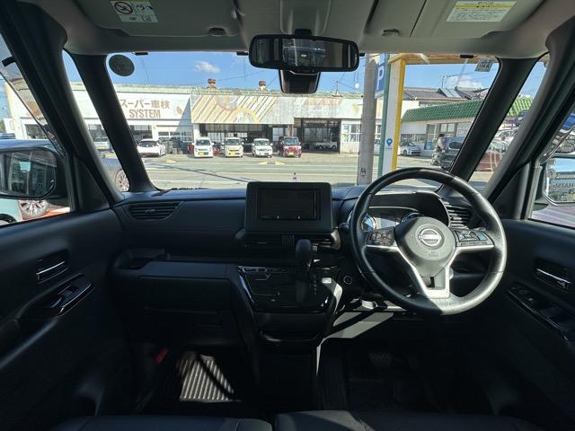 ルークス ハイウェイスター　Ｇターボプロパイロットエディション　社外ナビゲーション　アラウンドビューモニター　スマートキー　ＬＥＤヘッドライト　両側パワースライドドア　プロパイロット　フルオートエアコン　ロールサンシェード　シートバックテーブル　サーキュレーター（8枚目）