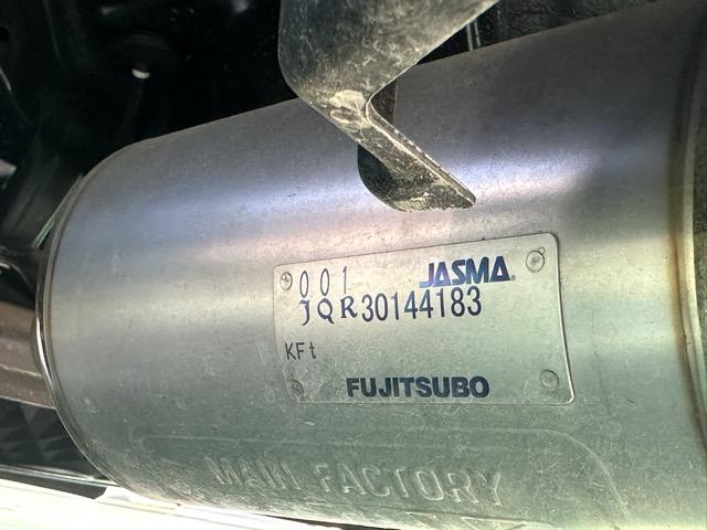 コペン ＧＲ　スポーツ　ＣＶＴ　社外マフラー　車高調　純正ナビゲーション　バックカメラ　スマートキー　ＬＥＤヘッドライト　フルオートエアコン　シートヒーター　ＲＥＣＡＲＯシート　ＢＢＳホイール　ＭＯＭＯハンドル　フォグランプ（12枚目）