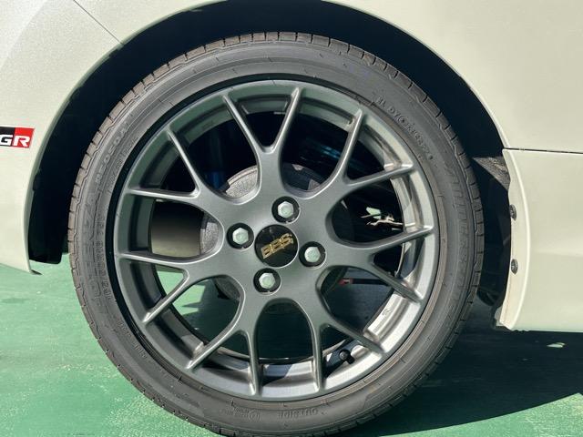 コペン ＧＲ　スポーツ　ＣＶＴ　社外マフラー　車高調　純正ナビゲーション　バックカメラ　スマートキー　ＬＥＤヘッドライト　フルオートエアコン　シートヒーター　ＲＥＣＡＲＯシート　ＢＢＳホイール　ＭＯＭＯハンドル　フォグランプ（15枚目）