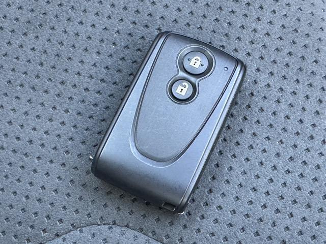 コペン ＧＲ　スポーツ　ＣＶＴ　社外マフラー　車高調　純正ナビゲーション　バックカメラ　スマートキー　ＬＥＤヘッドライト　フルオートエアコン　シートヒーター　ＲＥＣＡＲＯシート　ＢＢＳホイール　ＭＯＭＯハンドル　フォグランプ（34枚目）