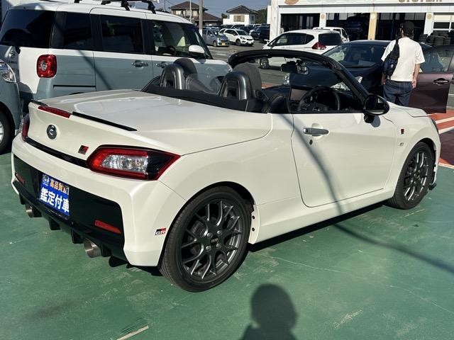 コペン ＧＲ　スポーツ　ＣＶＴ　社外マフラー　車高調　純正ナビゲーション　バックカメラ　スマートキー　ＬＥＤヘッドライト　フルオートエアコン　シートヒーター　ＲＥＣＡＲＯシート　ＢＢＳホイール　ＭＯＭＯハンドル　フォグランプ（39枚目）