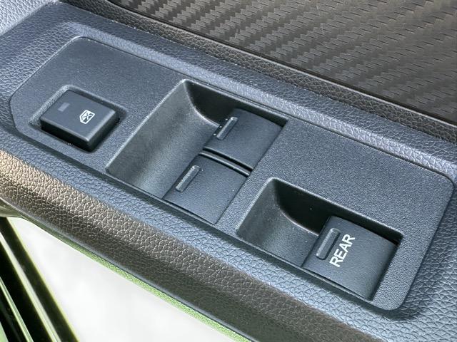 Ｓ６６０ β　走行距離２，１２３ｋｍ　ＣＶＴ　ＬＥＤヘッドライト　フルオートエアコン　スポーツファブリックシート　パドルシフト　プッシュエンジンスタート　スマートキー　パワーリアウィンドウ（11枚目）