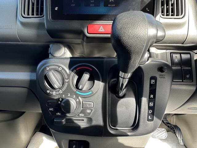 エブリイ ジョインターボ　ＣＶＴ　バックアイカメラ付きディスプレイオーディオ　スマートキー　ＬＥＤヘッドライト　両側スライドドア　シートヒーター　ＵＳＢ充電ソケット　ルーフコンソール　電動格納ドアミラー　前後パワーウィンドー（26枚目）