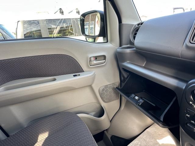 エブリイ ジョインターボ　ＣＶＴ　バックアイカメラ付きディスプレイオーディオ　スマートキー　ＬＥＤヘッドライト　両側スライドドア　シートヒーター　ＵＳＢ充電ソケット　ルーフコンソール　電動格納ドアミラー　前後パワーウィンドー（28枚目）