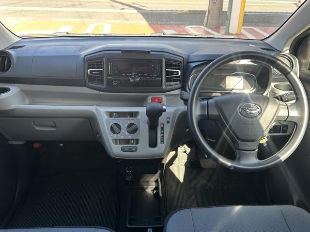 ミライース Ｘ　ＳＡＩＩＩ　ＣＤデッキ　キーレス　ＬＥＤヘッドライト　電動格納ドアミラー　前後パワーウィンドー　衝突被害軽減ブレーキ　クリアランスソナー　オートマチックハイビーム　アイドリングストップ　エアコン　パワステ（8枚目）