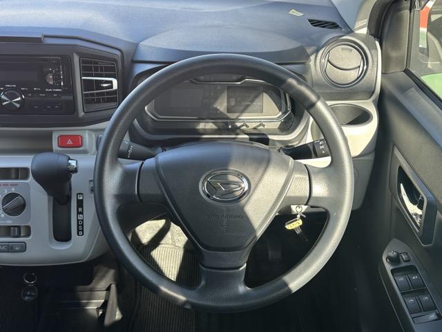 ミライース Ｘ　ＳＡＩＩＩ　ＣＤデッキ　キーレス　ＬＥＤヘッドライト　電動格納ドアミラー　前後パワーウィンドー　衝突被害軽減ブレーキ　クリアランスソナー　オートマチックハイビーム　アイドリングストップ　エアコン　パワステ（9枚目）