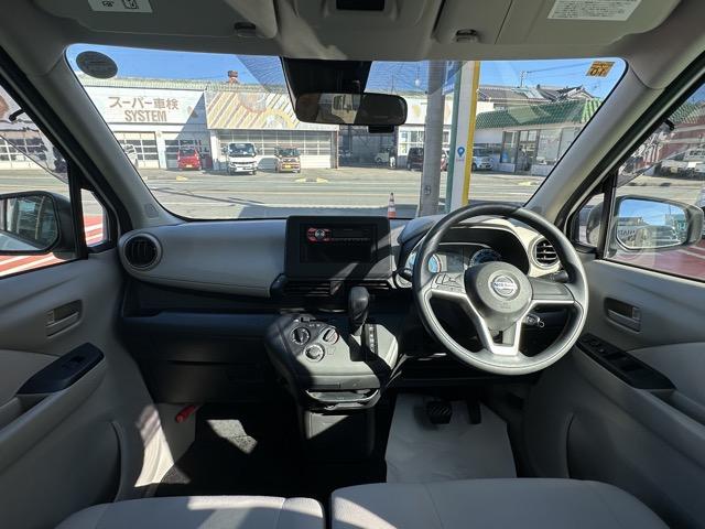 デイズ Ｂ　社外オーディオ　キーレス　電動格納ドアミラー　前後パワーウィンドー　ベンチシート　アイドリングストップ　オートライト　衝突被害軽減ブレーキ　エアコン　パワステ（8枚目）