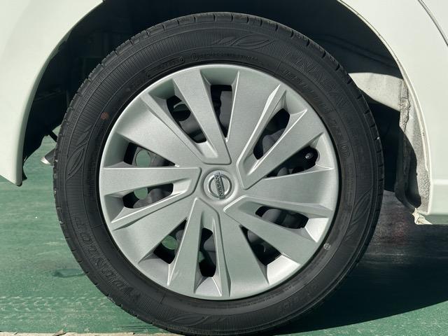 デイズ Ｂ　社外オーディオ　キーレス　電動格納ドアミラー　前後パワーウィンドー　ベンチシート　アイドリングストップ　オートライト　衝突被害軽減ブレーキ　エアコン　パワステ（13枚目）