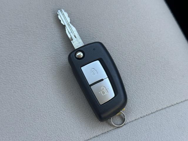 デイズ Ｂ　社外オーディオ　キーレス　電動格納ドアミラー　前後パワーウィンドー　ベンチシート　アイドリングストップ　オートライト　衝突被害軽減ブレーキ　エアコン　パワステ（22枚目）