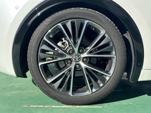 プリウス Ｚ　４ＷＤ　純正ディスプレイオーディオ　パノラマカメラ　ＥＴＣ　スマートキー　ＬＥＤ　フルオートエアコン　シートヒーター＆ベンチレーション　パワーバックドア　ＡＣ１００Ｖ電源　デジタルインナーミラー（18枚目）