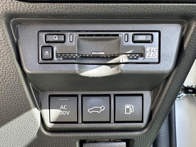 プリウス Ｚ　４ＷＤ　純正ディスプレイオーディオ　パノラマカメラ　ＥＴＣ　スマートキー　ＬＥＤ　フルオートエアコン　シートヒーター＆ベンチレーション　パワーバックドア　ＡＣ１００Ｖ電源　デジタルインナーミラー（24枚目）