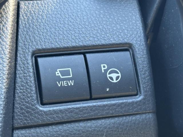 プリウス Ｚ　４ＷＤ　純正ディスプレイオーディオ　パノラマカメラ　ＥＴＣ　スマートキー　ＬＥＤ　フルオートエアコン　シートヒーター＆ベンチレーション　パワーバックドア　ＡＣ１００Ｖ電源　デジタルインナーミラー（25枚目）