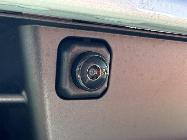 プリウス Ｚ　４ＷＤ　純正ディスプレイオーディオ　パノラマカメラ　ＥＴＣ　スマートキー　ＬＥＤ　フルオートエアコン　シートヒーター＆ベンチレーション　パワーバックドア　ＡＣ１００Ｖ電源　デジタルインナーミラー（39枚目）