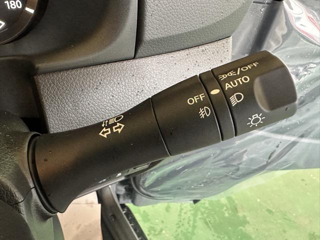 キャラバン ロングオーテックラインプラス　ブラックパッケージ　ディーゼル車　４ＷＤ　左パワースライドドア　寒冷地仕様　スマートキー　ＬＥＤヘッドライト　デジタルインナーミラー　オートエアコン　シートヒーター　アラウンドビューモニター　フォグランプ　登録済未使用車（23枚目）