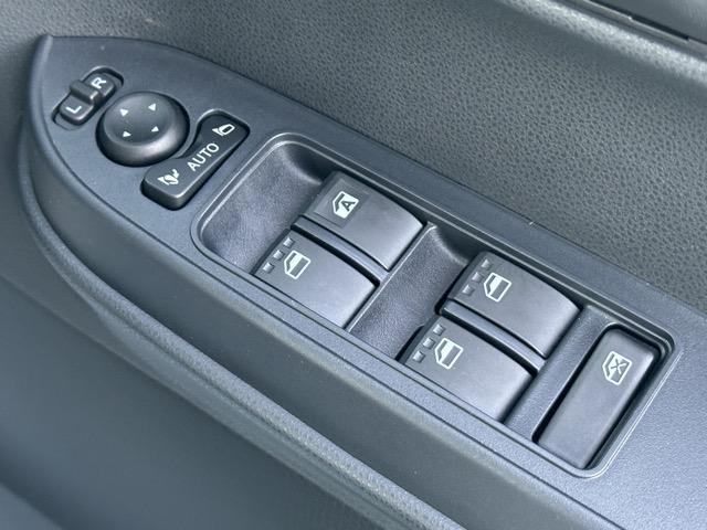 タント Ｌ　スマートキー　ＬＥＤヘッドライト　両側スライドドア　フルオートエアコン　電動格納ドアミラー　前後パワーウィンドー　衝突被害軽減ブレーキ　クリアランスソナー　アイドリングストップ　オートライト（15枚目）