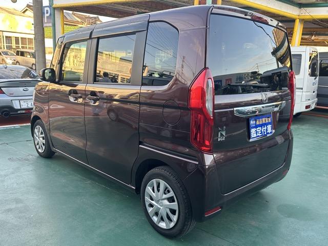 N-BOX L ディスプレイオーディオ バックカメラ スマートキー LEDヘッドライト 片側パワースライドドア フルオートエアコン シートヒーター ロールサンシェード シートバックテーブル 衝突被害軽減ブレーキ(5枚目)