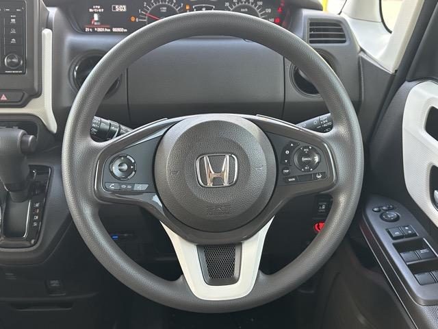 N-BOX L ディスプレイオーディオ バックカメラ スマートキー LEDヘッドライト 片側パワースライドドア フルオートエアコン シートヒーター ロールサンシェード シートバックテーブル 衝突被害軽減ブレーキ(9枚目)