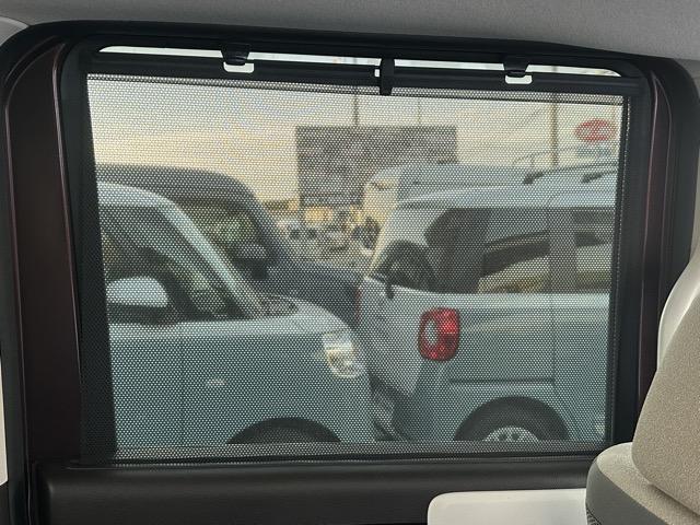 N-BOX L ディスプレイオーディオ バックカメラ スマートキー LEDヘッドライト 片側パワースライドドア フルオートエアコン シートヒーター ロールサンシェード シートバックテーブル 衝突被害軽減ブレーキ(10枚目)