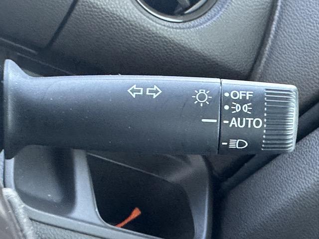 N-BOX L ディスプレイオーディオ バックカメラ スマートキー LEDヘッドライト 片側パワースライドドア フルオートエアコン シートヒーター ロールサンシェード シートバックテーブル 衝突被害軽減ブレーキ(28枚目)