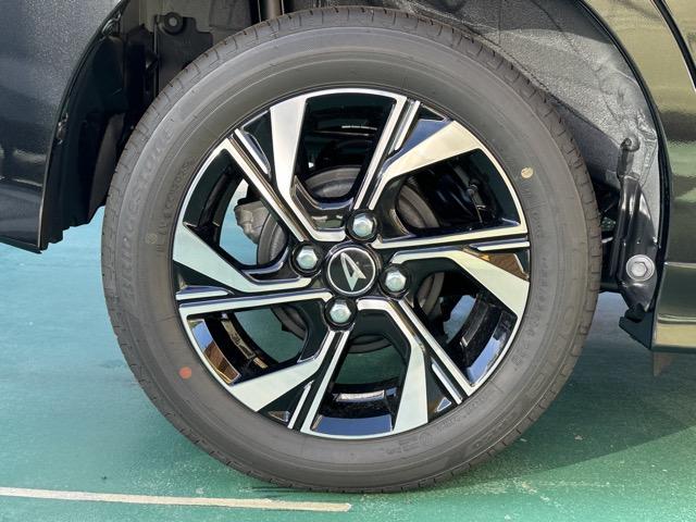 タント カスタムX スマートキー LEDヘッドライト 両側パワースライドドア フルオートエアコン シートヒーター ロールサンシェード シートバックテーブル 電気式パーキングブレーキ フォグランプ 届出済未使用車(16枚目)