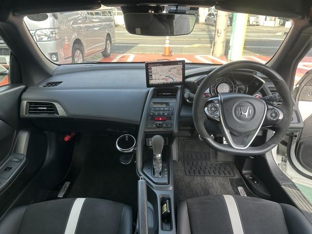 ★５年間新車保証★初度登録から５年間の新車保証が含まれています。長期間、安心してお乗り頂けます！保証費用は支払総額に含まれています！遠方のお客様は保証継承後、お近くのディーラーにて保証が受けられます！