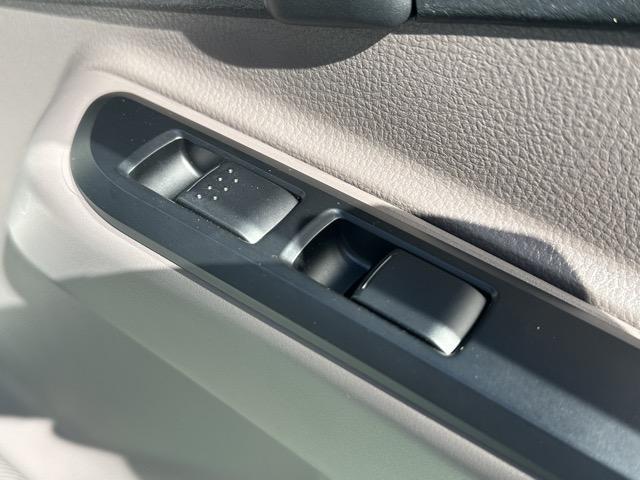 キャンター 全低床強化ダンプ 5MT 3t全低床強化ダンプ バックカメラ付 EZGO サイドガードアシスト スマートキー LEDヘッドライト 電動格納ドアミラー フォグランプ Bluetoothオーディオ ルーフコンソール(22枚目)