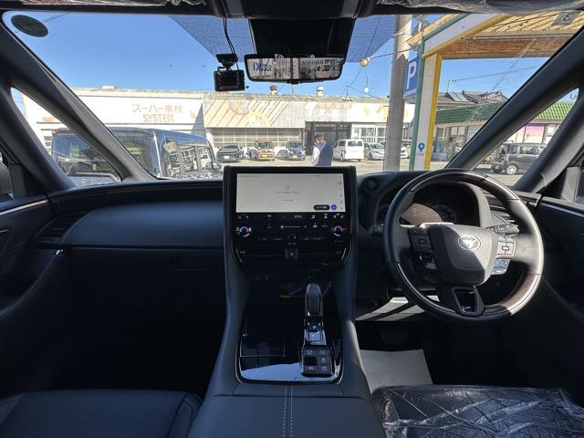 アルファードハイブリッド Ｚ　ユニバーサルステップ　純正ナビゲーション　パノラマカメラ　ＥＴＣ　デジタルインナーミラー　シートヒーター＆ベンチレーション　パワーシート　パワーバックドア　リヤオートエアコン　ＡＣ１００Ｖ電源（11枚目）