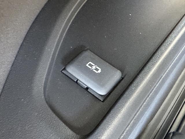 アルファードハイブリッド Ｚ　ユニバーサルステップ　純正ナビゲーション　パノラマカメラ　ＥＴＣ　デジタルインナーミラー　シートヒーター＆ベンチレーション　パワーシート　パワーバックドア　リヤオートエアコン　ＡＣ１００Ｖ電源（23枚目）