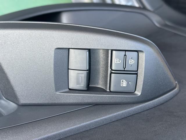 ＧＲヤリス ＲＺ　走行距離３，５００ｋｍ　４ＷＤ　６ＭＴ　セーフティセンス　ディスプレイオーディオ　バックモニター　ＥＴＣ　本革巻ステアリング　インタークーラースプレー　１８インチアルミホイール　スマートキー（16枚目）