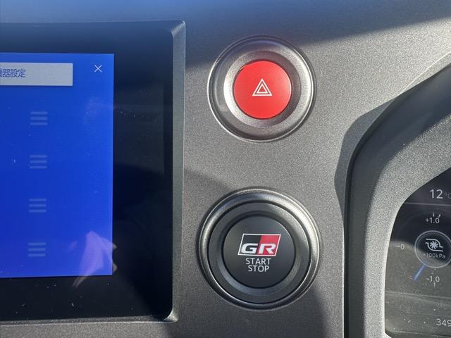 ＧＲヤリス ＲＺ　走行距離３，５００ｋｍ　４ＷＤ　６ＭＴ　セーフティセンス　ディスプレイオーディオ　バックモニター　ＥＴＣ　本革巻ステアリング　インタークーラースプレー　１８インチアルミホイール　スマートキー（25枚目）