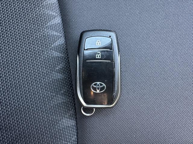 ＧＲヤリス ＲＺ　走行距離３，５００ｋｍ　４ＷＤ　６ＭＴ　セーフティセンス　ディスプレイオーディオ　バックモニター　ＥＴＣ　本革巻ステアリング　インタークーラースプレー　１８インチアルミホイール　スマートキー（30枚目）